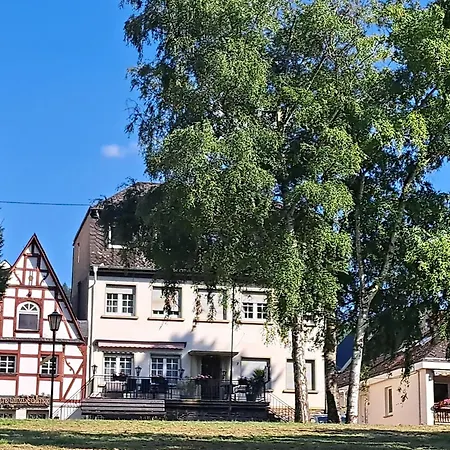 Alte Winzerschenke 브루티크판켈