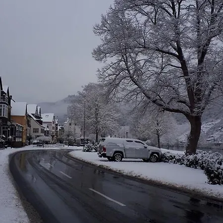 Alte Winzerschenke Gasthuis 2*